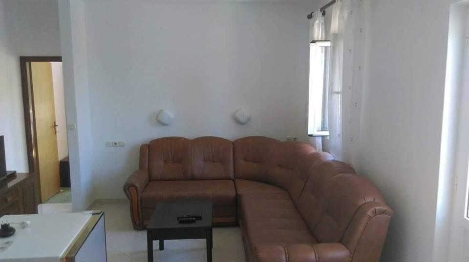 Apartments Lena Sutomišćica Kültér fotó