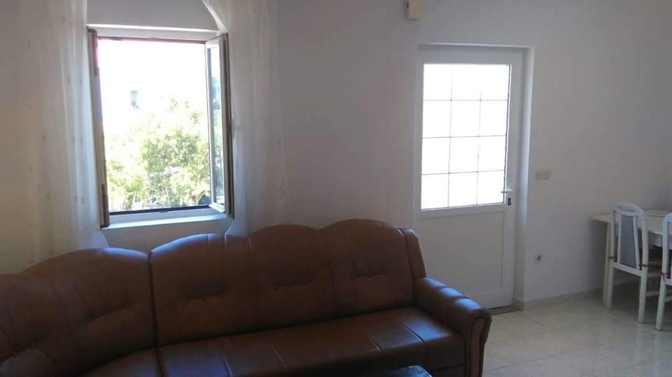 Apartments Lena Sutomišćica Kültér fotó